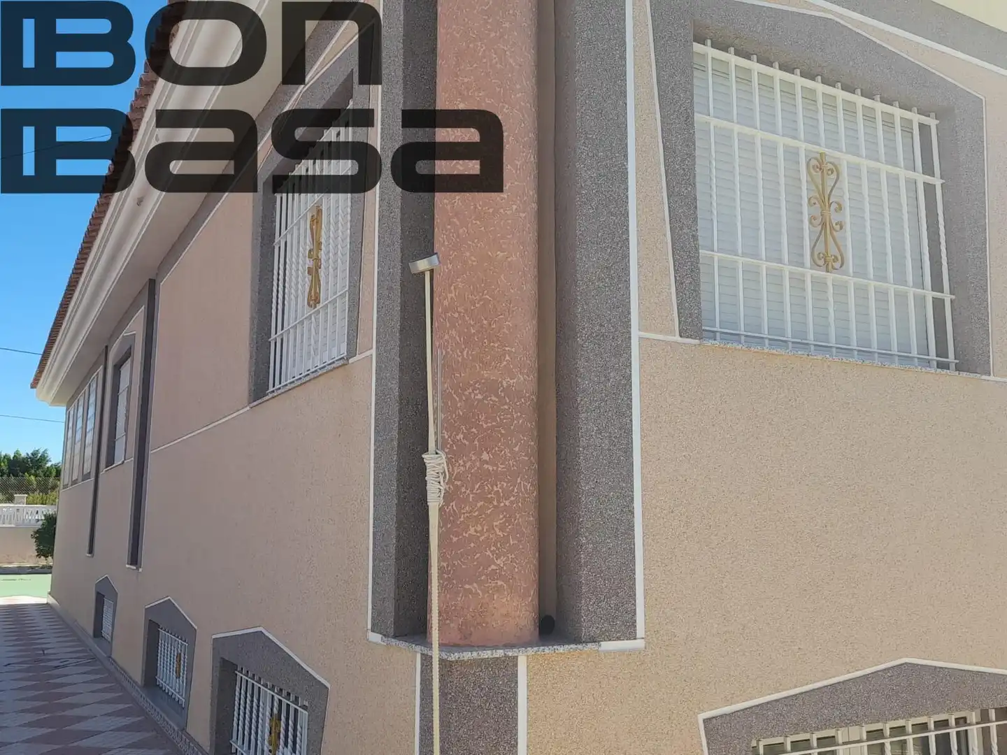 Vista exterior de Casa o xalet en venda en Alicante / Alacant amb Aire condicionat, Jardí privat i Piscina