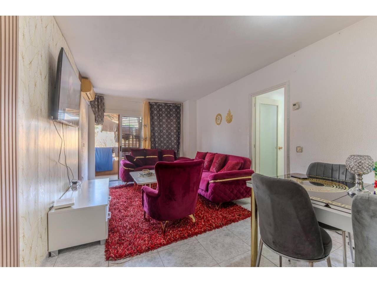 Sala de estar de Piso en venta en Girona Capital con Calefacción y Balcón