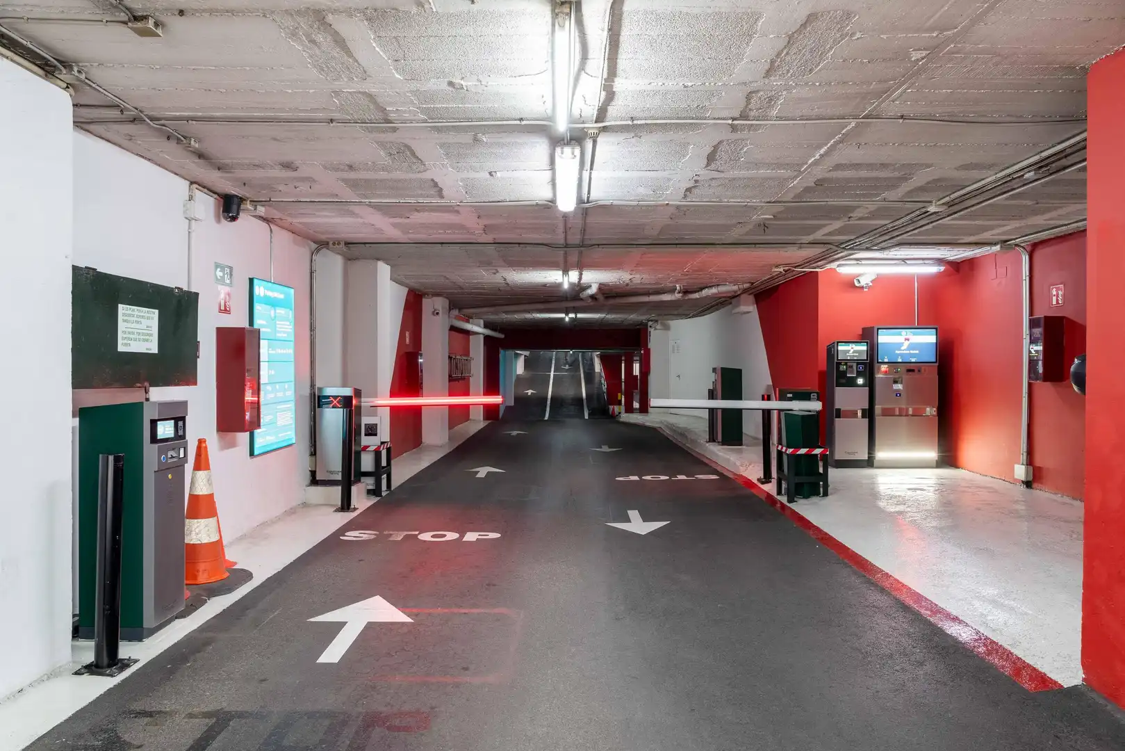 Einzelparkplatz zur Miete in CALLE COMTE BORRELL 28, imagen 4