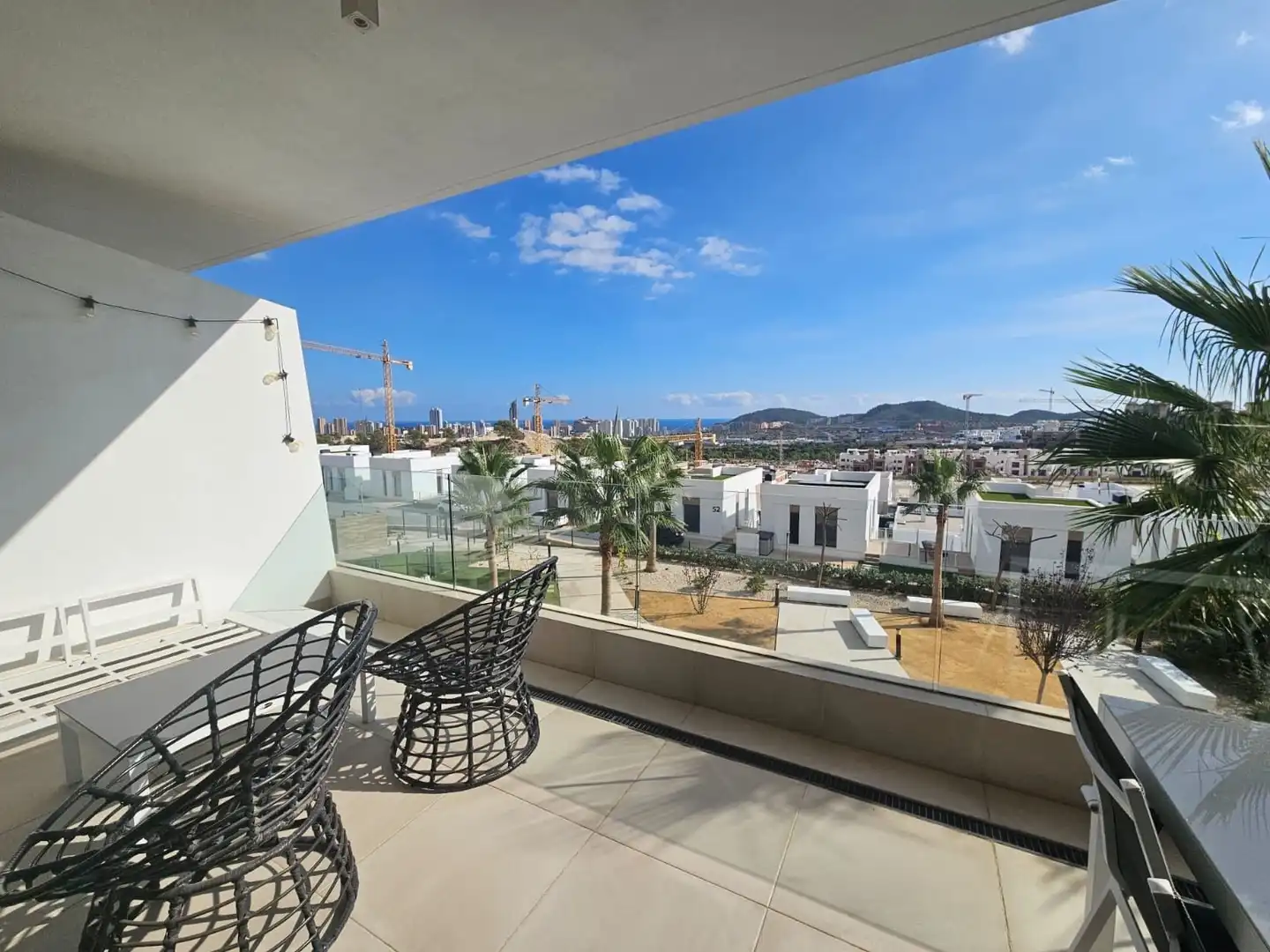 Terraza de Ático de alquiler en Finestrat con Aire acondicionado, Calefacción y Jardín privado