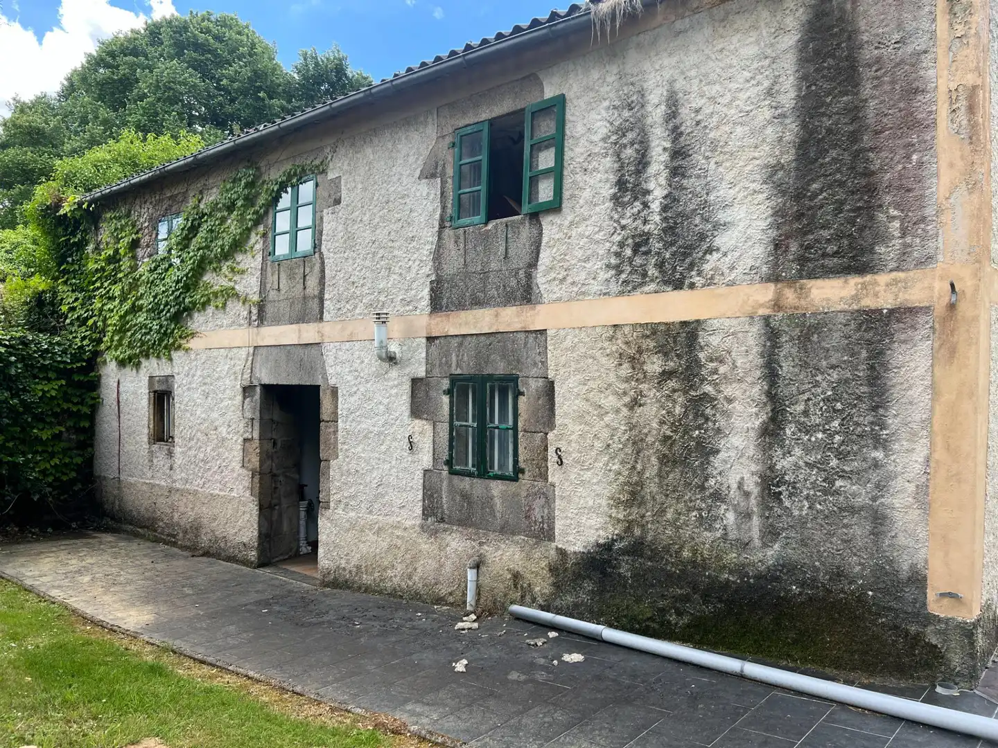 Außenansicht von Einfamilien-Reihenhaus zum Verkauf in Cambre  mit Privatgarten