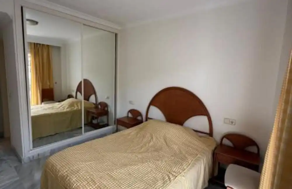 Habitación de Apartamento en venta en Marbella con Aire acondicionado, Terraza y Piscina