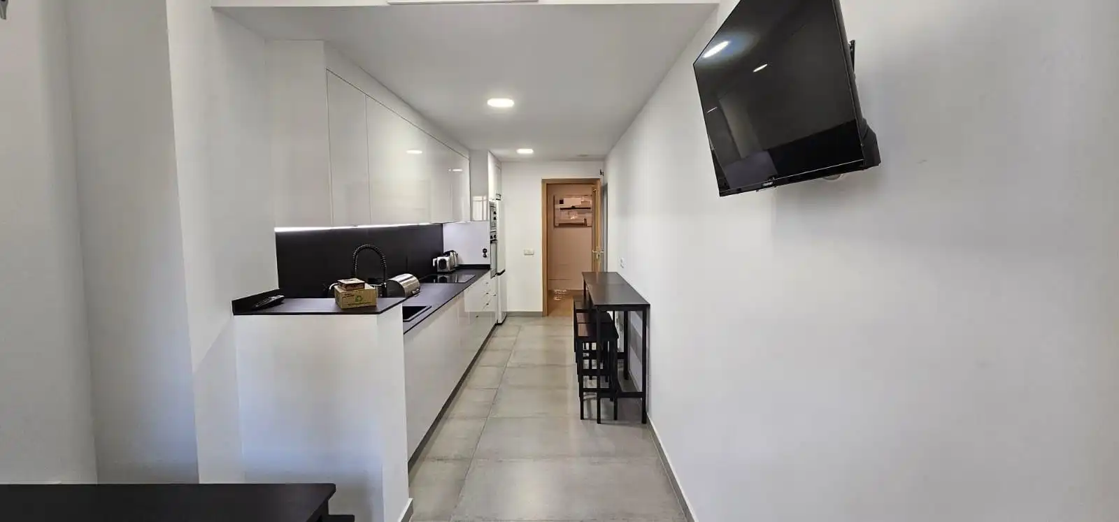 Küche von Wohnung zur Miete in Marbella mit Privatgarten, Terrasse und Möbliert
