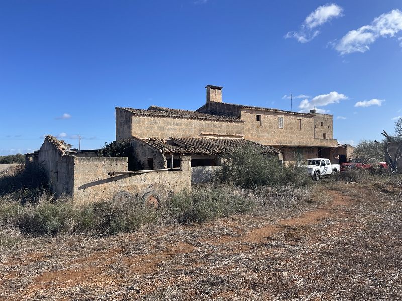 Country house for sale