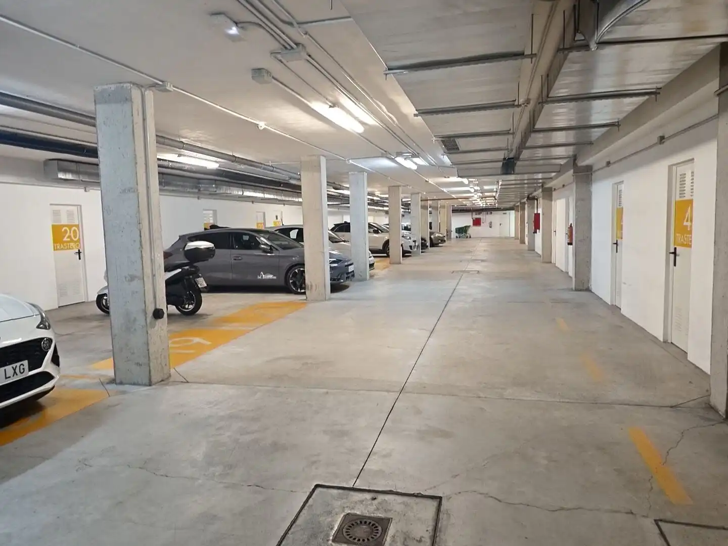 Parking de Apartamento en venta en Adeje con Amueblado, Horno y Lavadora