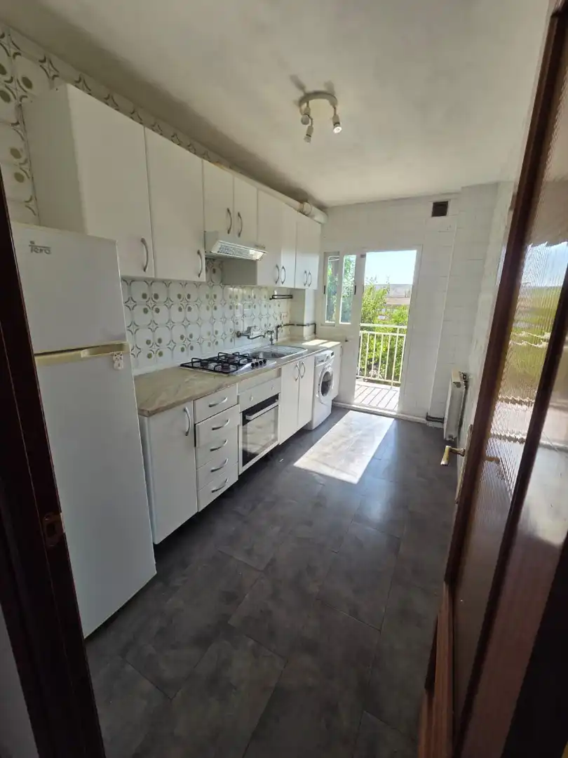 Küche von Wohnung zum Verkauf in Madrid mit Heizung, Terrasse und Abstellraum