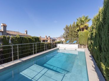Detached house with balcony for sale in Altos de la Zubia