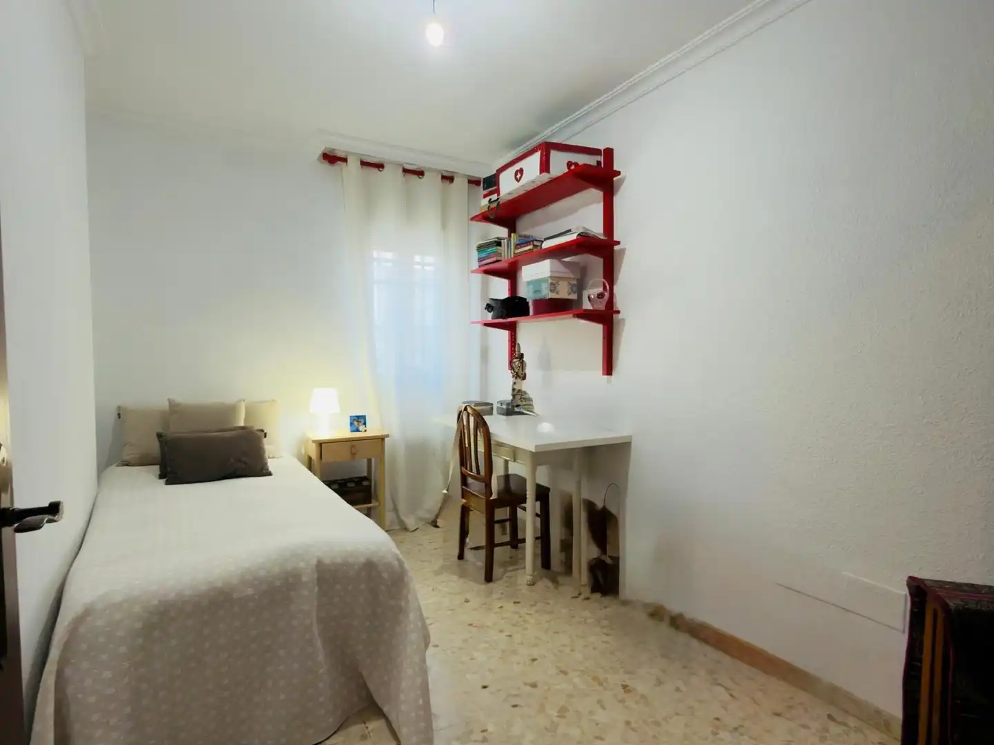 Bedroom of Flat for sale in Sevilla