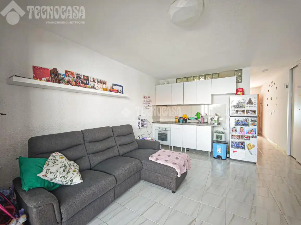 Sala de estar de Piso en venta en Arona con Piscina comunitaria