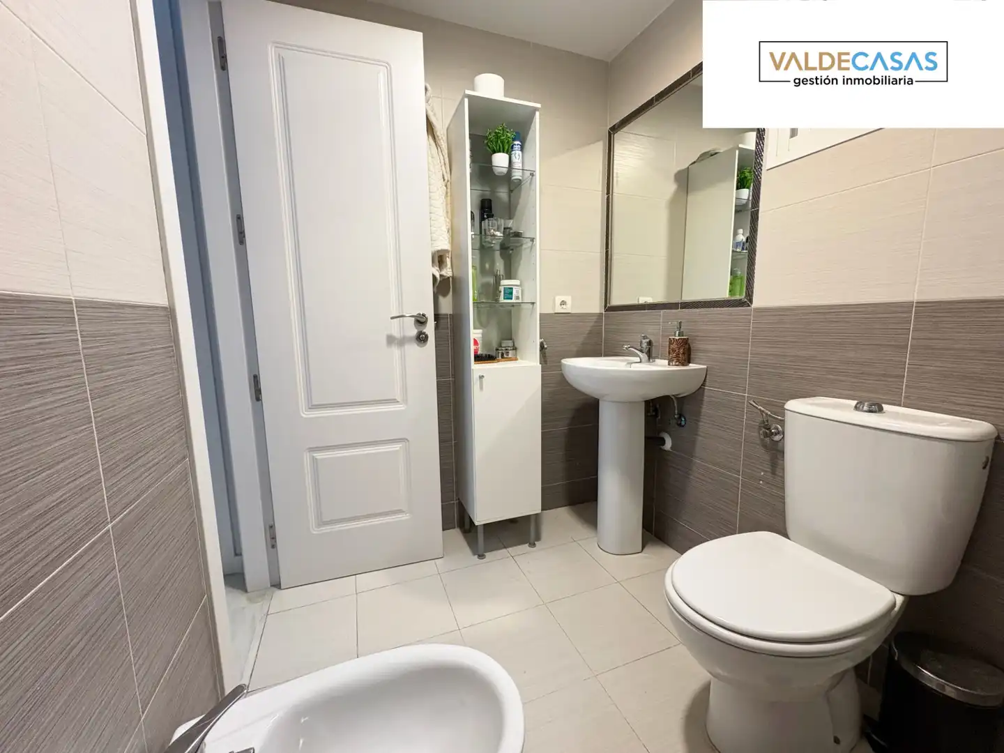 Badezimmer von Wohnung zum Verkauf in Rubite mit Möbliert und Gemeinschaftspool