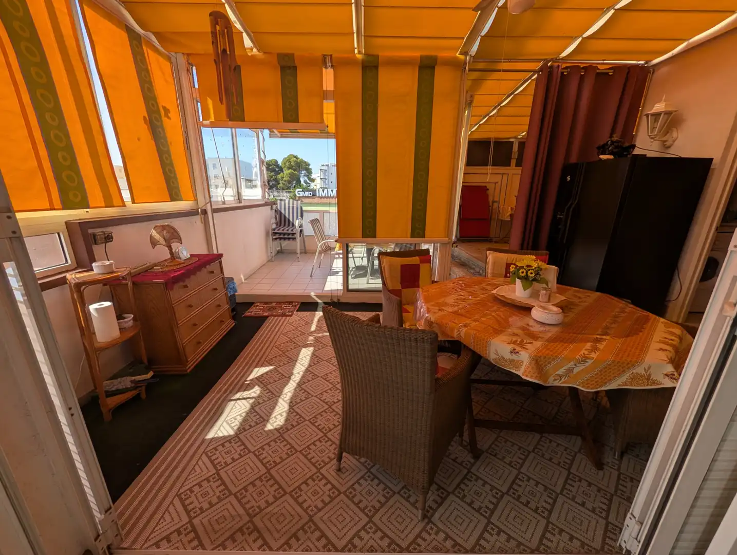 Terrasse von Wohnungen zum Verkauf in Roses mit Klimaanlage, Terrasse und Möbliert
