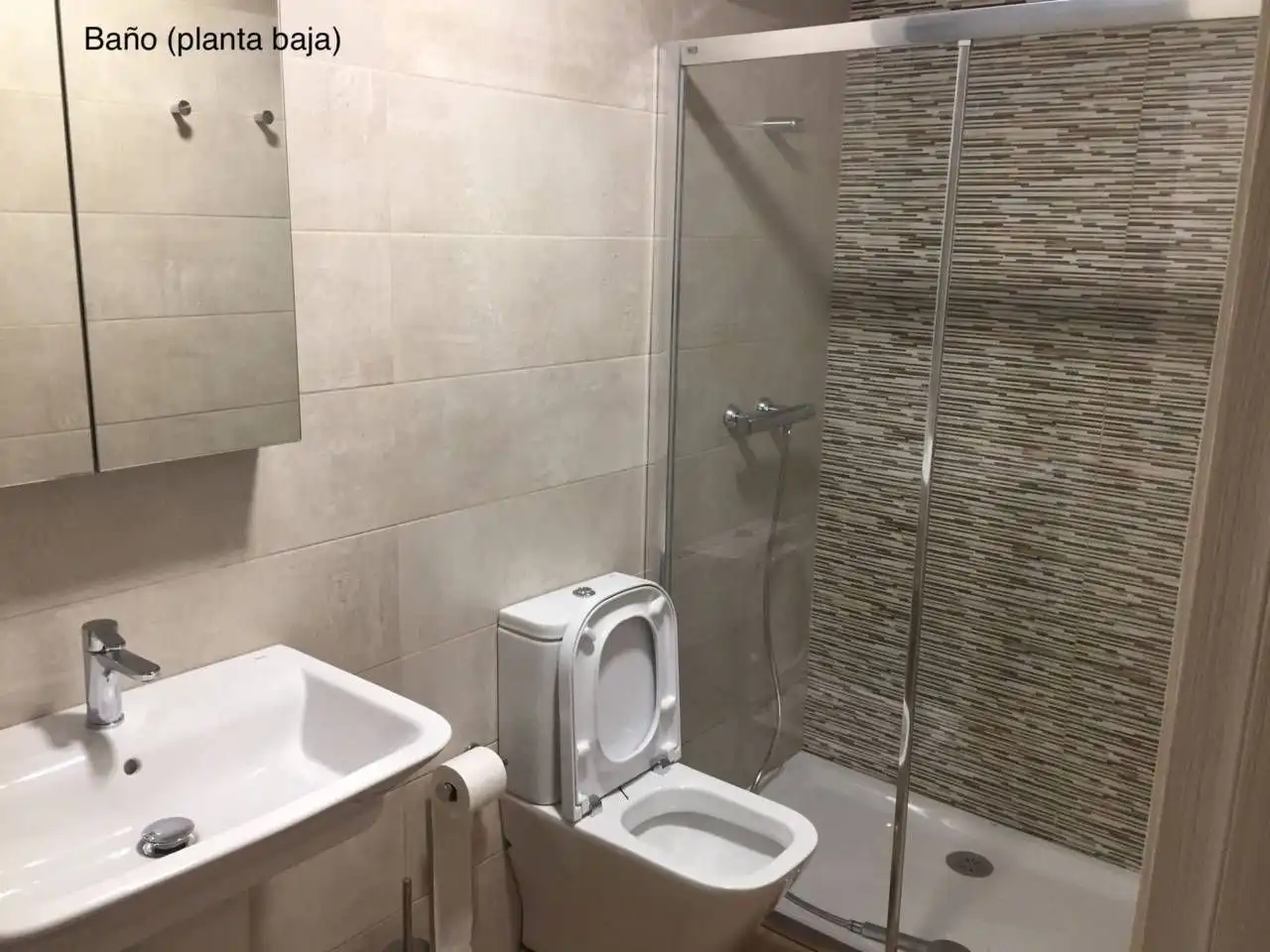 Badezimmer von Haus oder Chalet zum Verkauf in Verín mit Heizung, Privatgarten und Schwimmbad