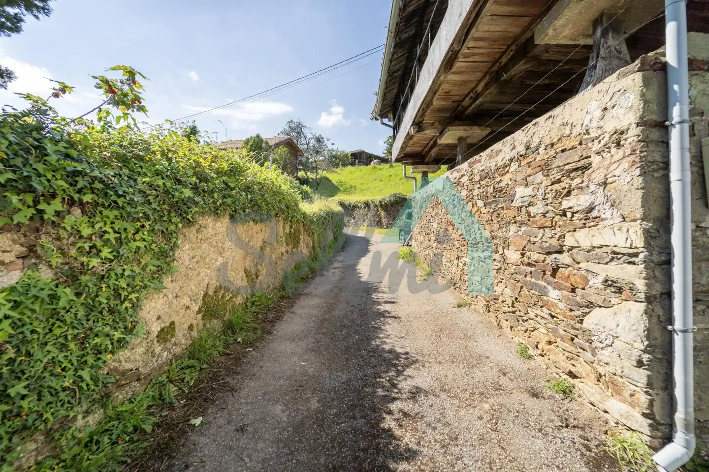 Vista exterior de Casa o xalet en venda en Cudillero amb Jardí privat, Parquet i Terrassa