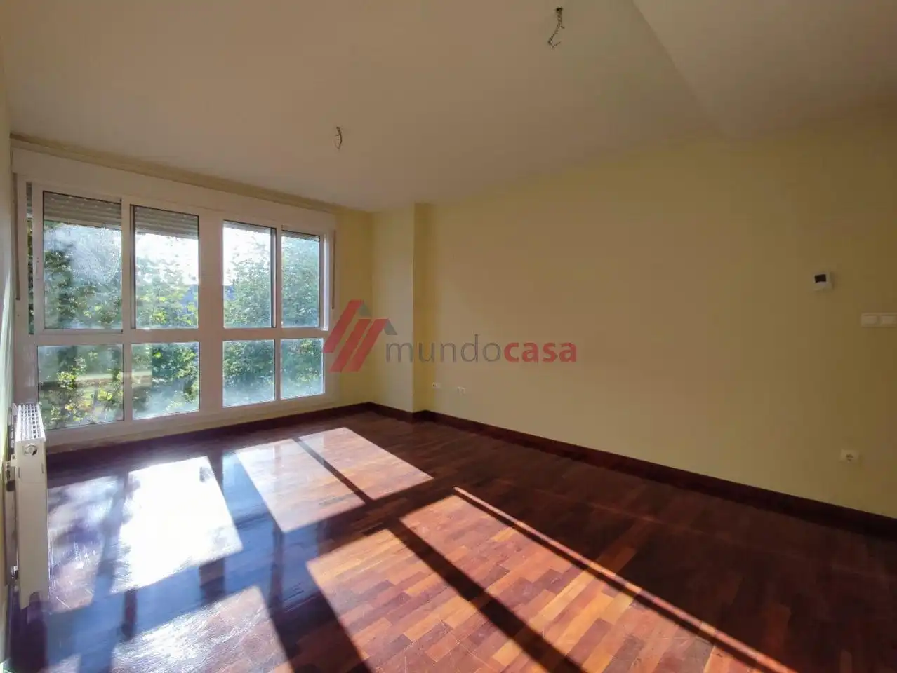 Living room of Flat for rent in Narón  with Heating, Parquet flooring and Storage room