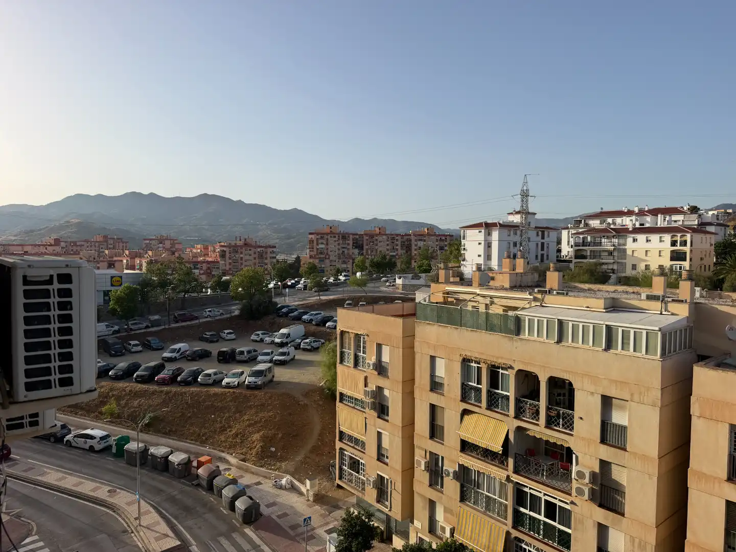 Vista exterior de Pis en venda en Málaga amb Aire condicionat i Forn
