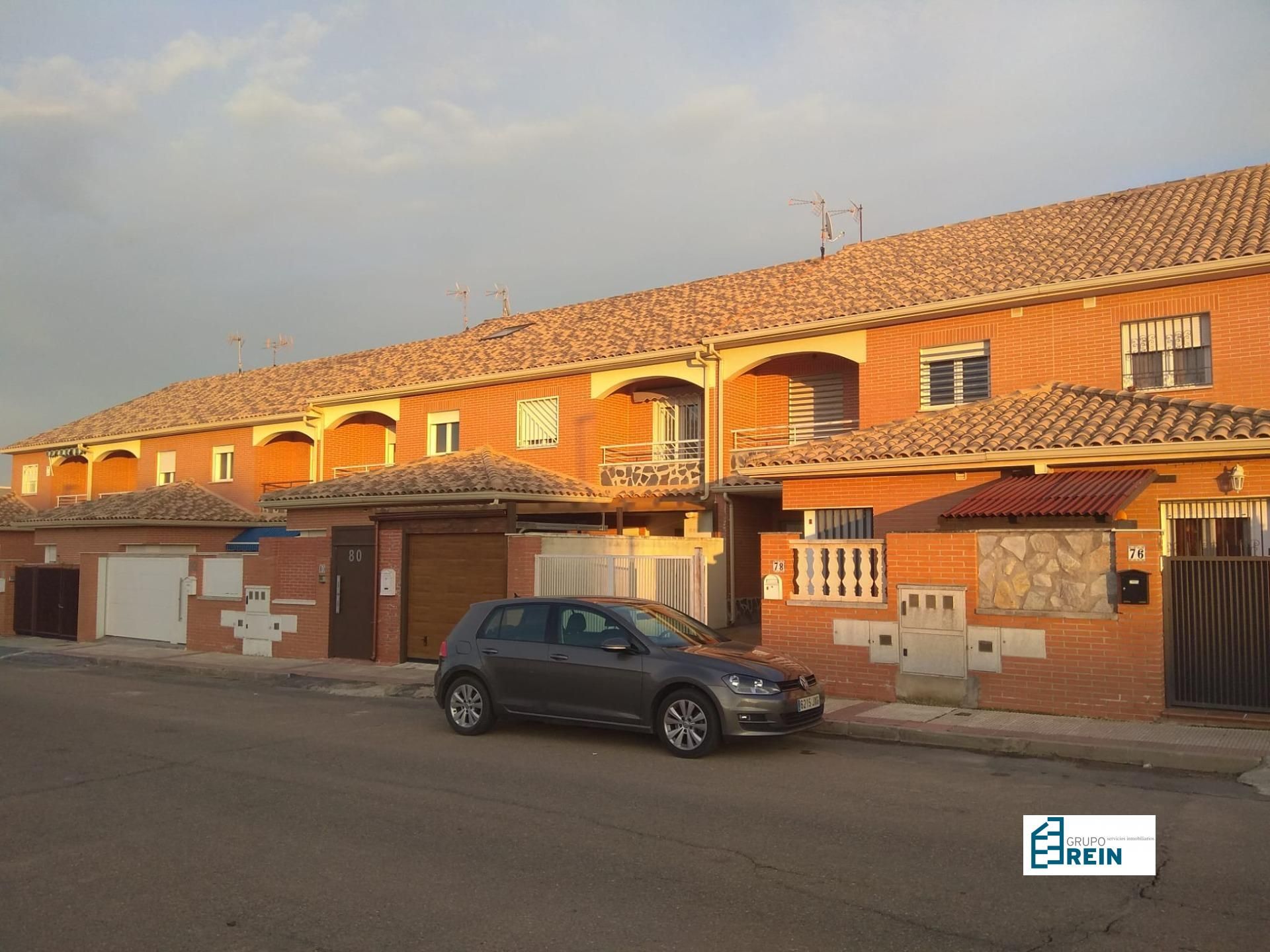 Casa adosada en venda a Yuncos