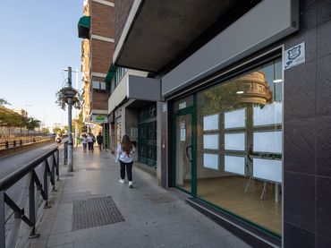 Local comercial en venda a Beiro