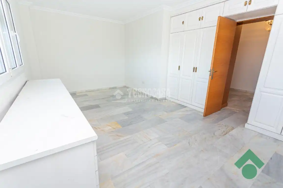 Bedroom of Flat for sale in Algeciras