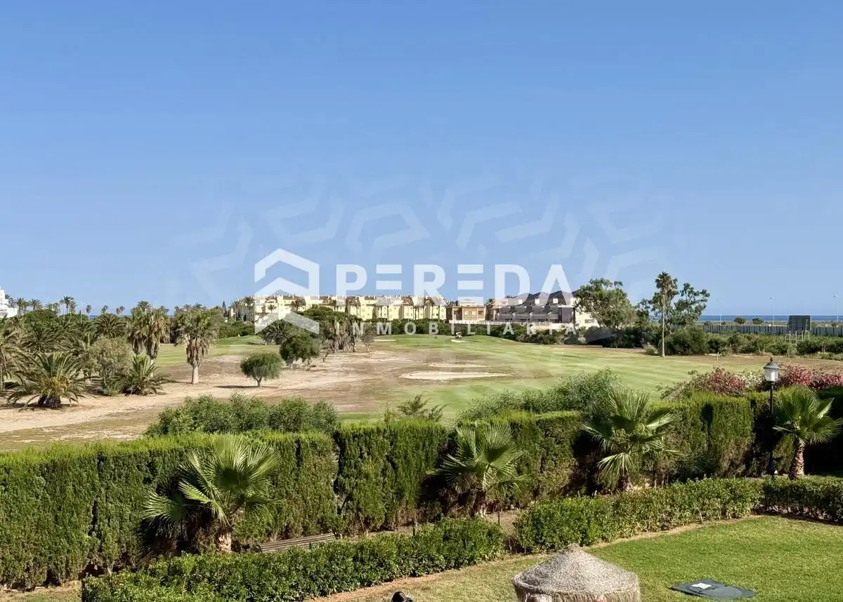 Apartament en venda en Roquetas de Mar amb Piscina comunitària