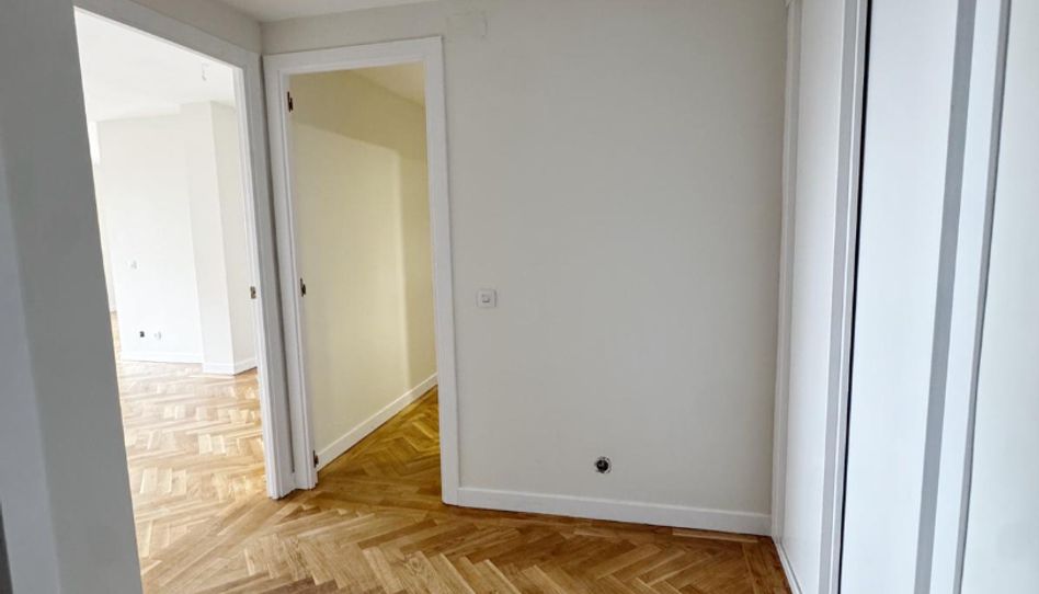 Piso de alquiler en Calle de Cardenal Marcelo Spínola, Castilla - Imagen 4