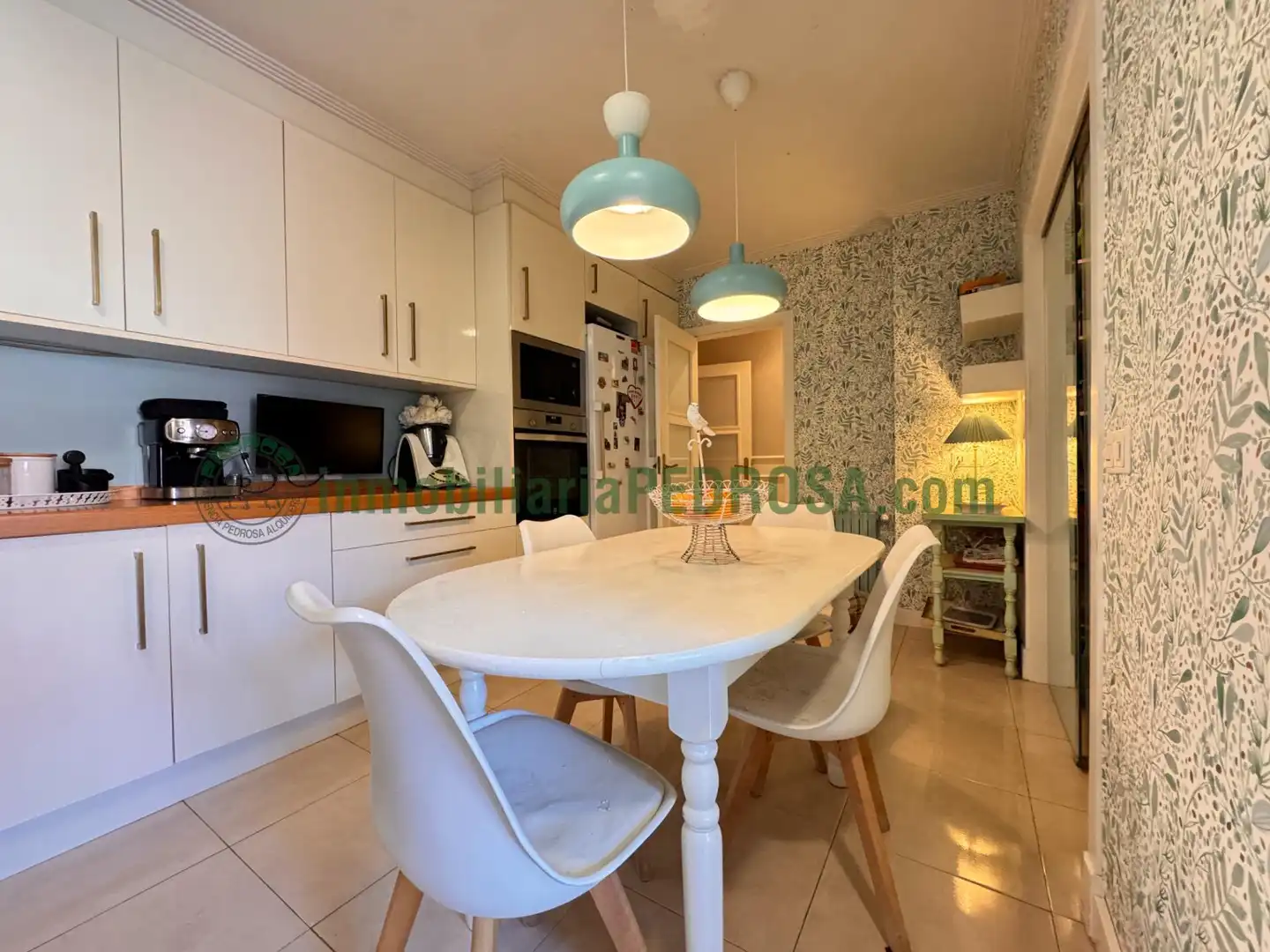 Cocina de Piso en venta en Pontevedra Capital  con Calefacción
