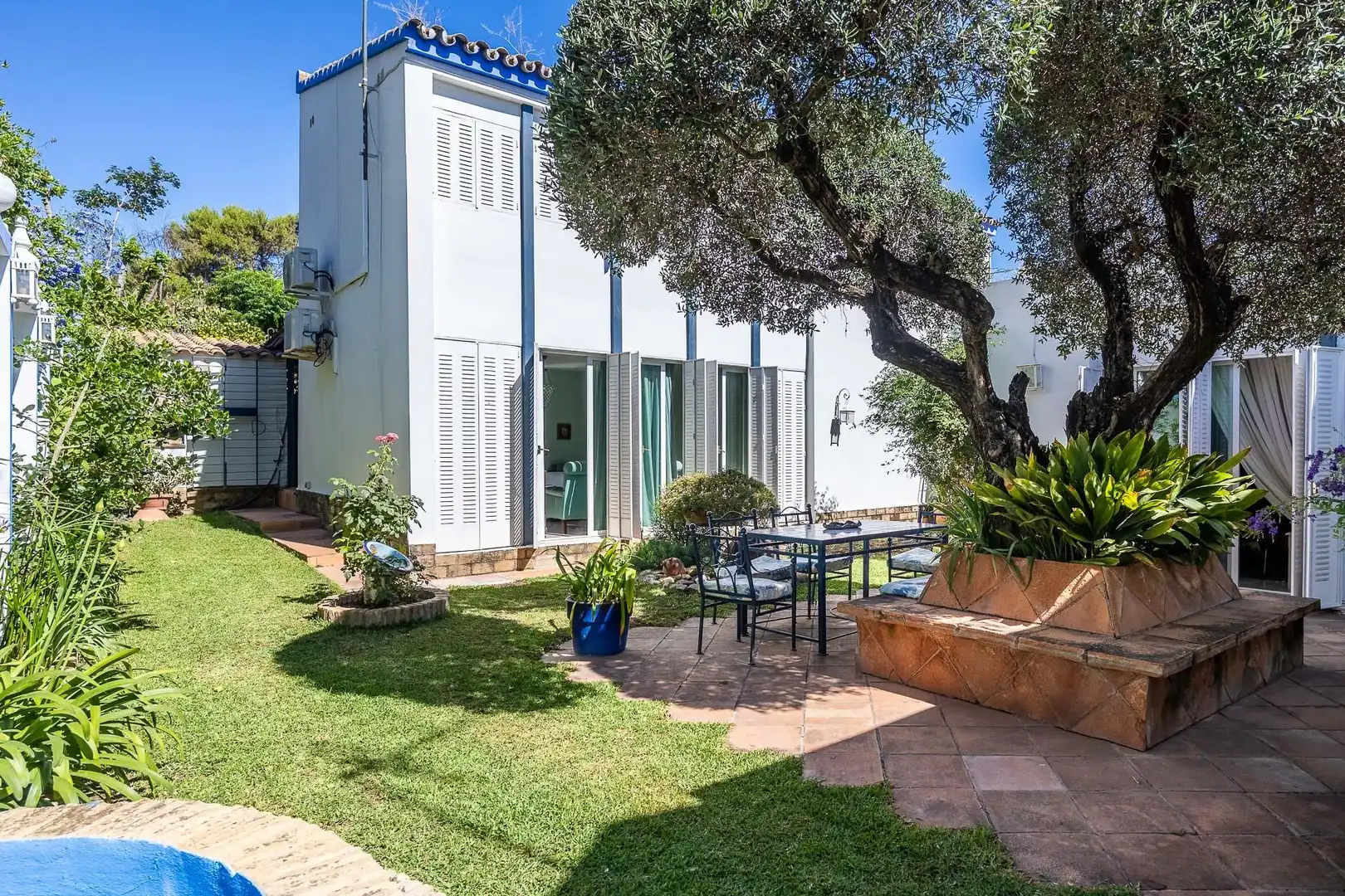 Garten von Haus oder Chalet zum Verkauf in Tomares mit Klimaanlage, Heizung und Privatgarten