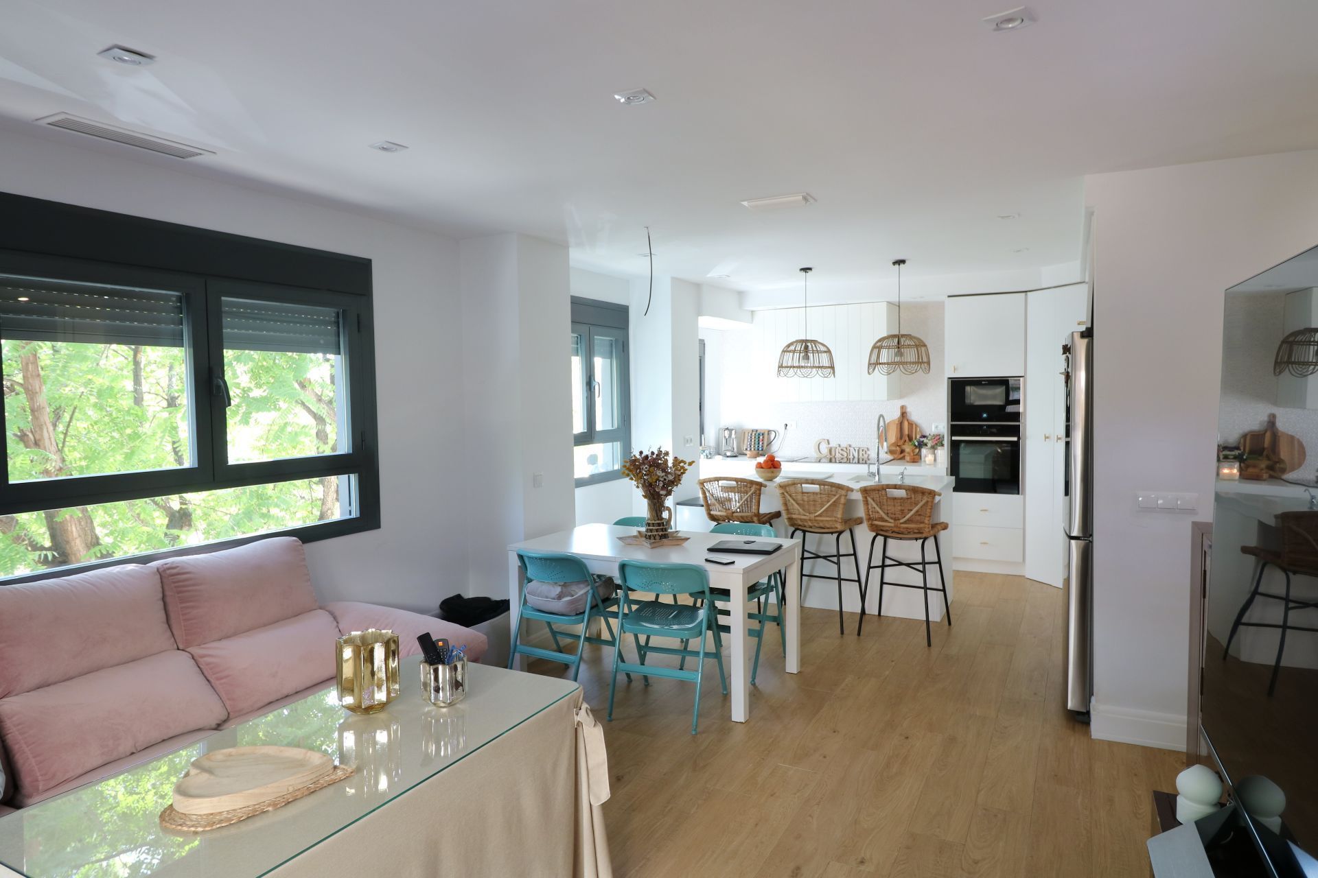 Dining room of Flat for sale in  Sevilla Capital  with Air Conditioner