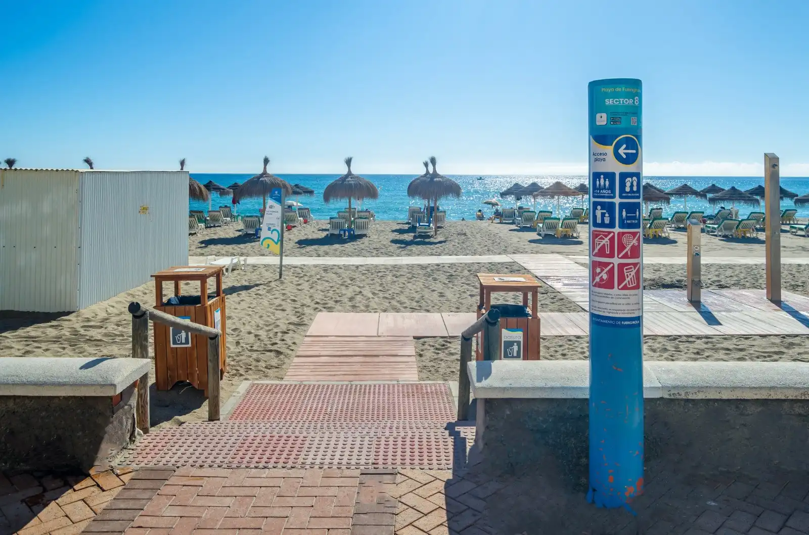 Vista exterior de Apartamento en venta en Puerto Deportivo