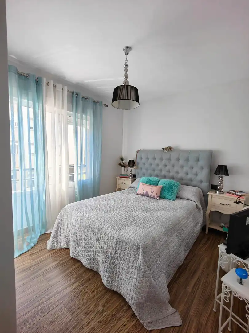 Wohnung zur Miete in Ronda del Estero