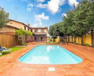 Piscina de Casa o xalet en venda en Mont-roig del Camp amb Calefacció, Jardí privat i Terrassa