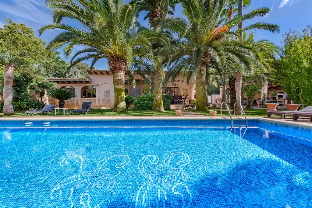 Casa rústica con piscina en venta en Sencelles