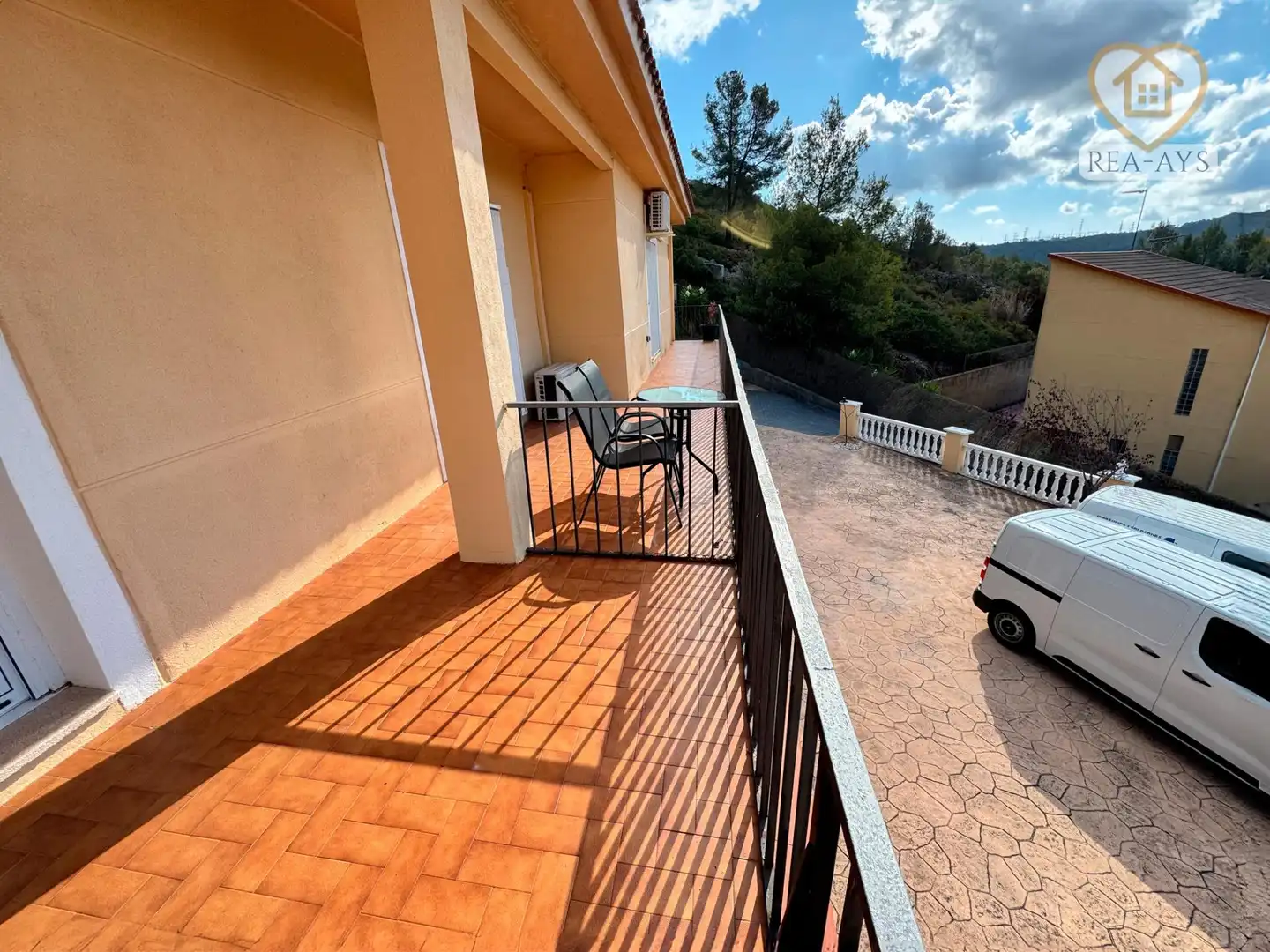 Terrassa de Casa o xalet en venda en Olesa de Bonesvalls amb Calefacció, Jardí privat i Parquet