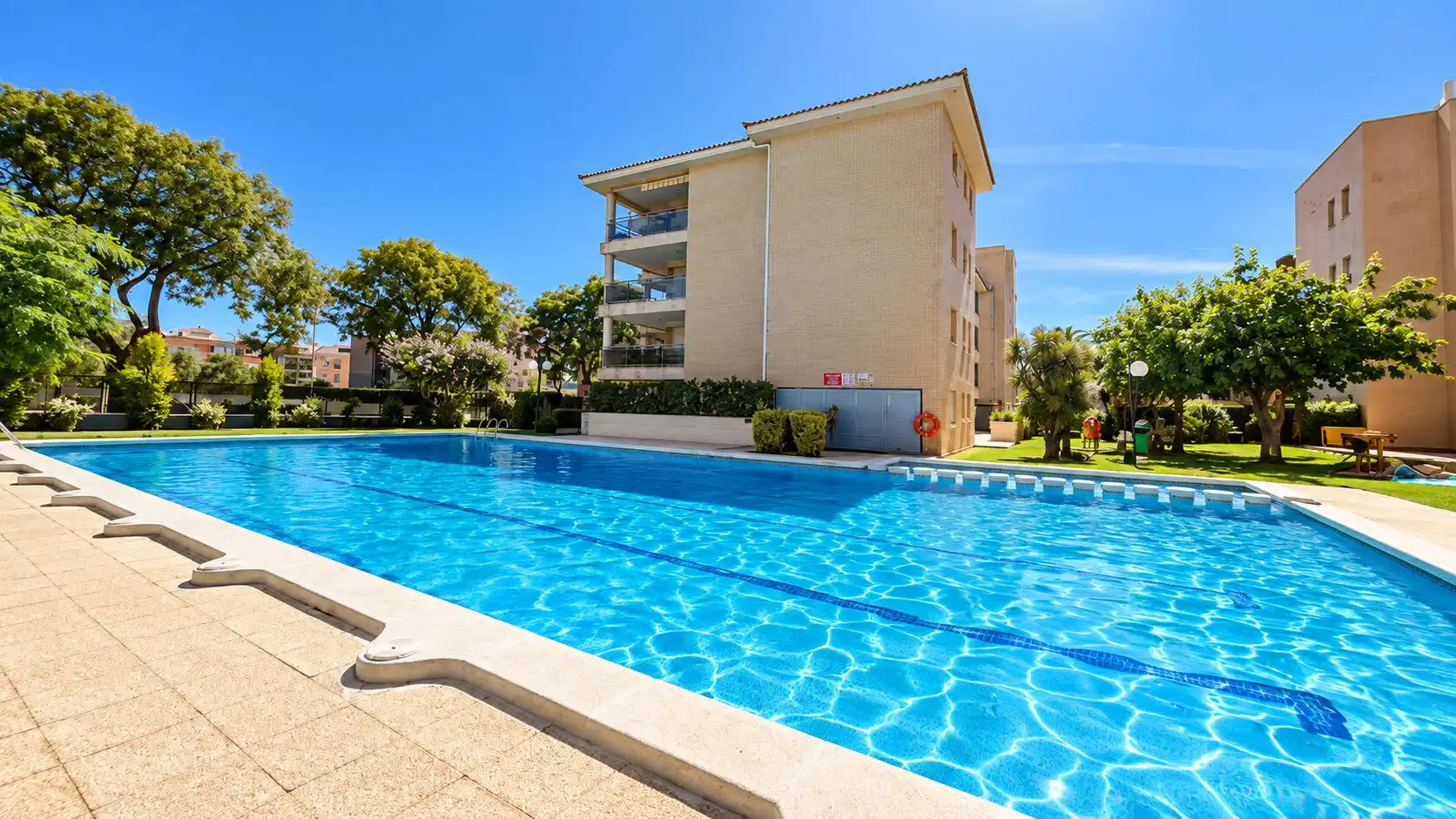Piscina de Pis en venda en Cambrils amb Terrassa, Traster i Moblat
