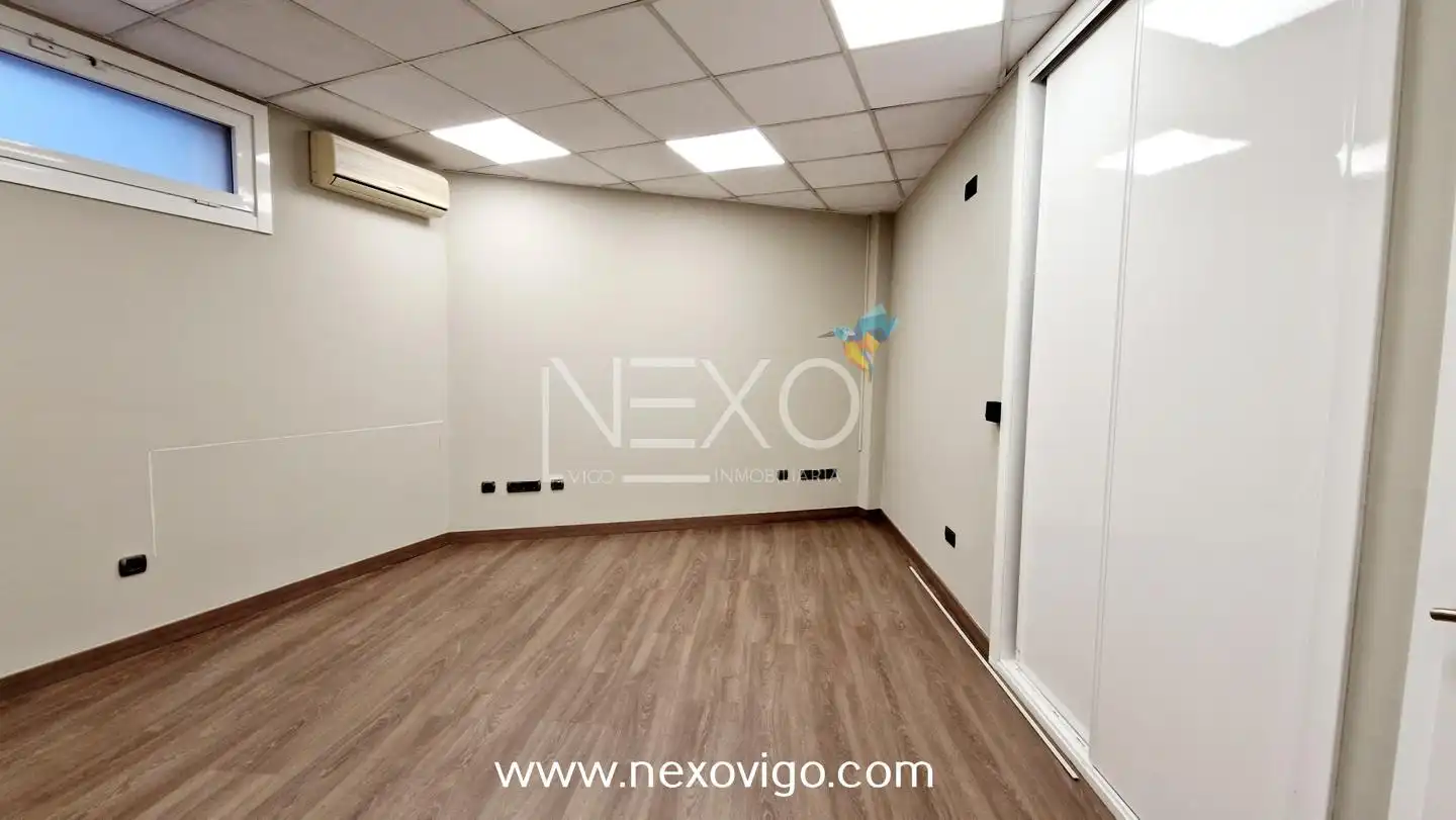 Business premises for sale in Avenida de Ourense, imagen 14