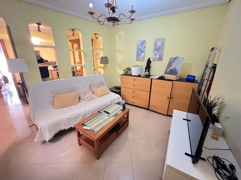 Sala d'estar de Pis en venda en  Madrid Capital amb Aire condicionat, Calefacció i Terrassa