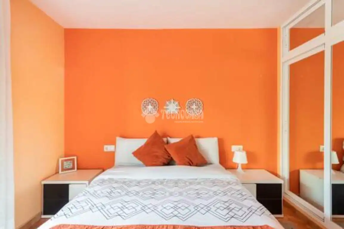 Habitación de Piso en venta en Alicante / Alacant con Aire acondicionado y Balcón