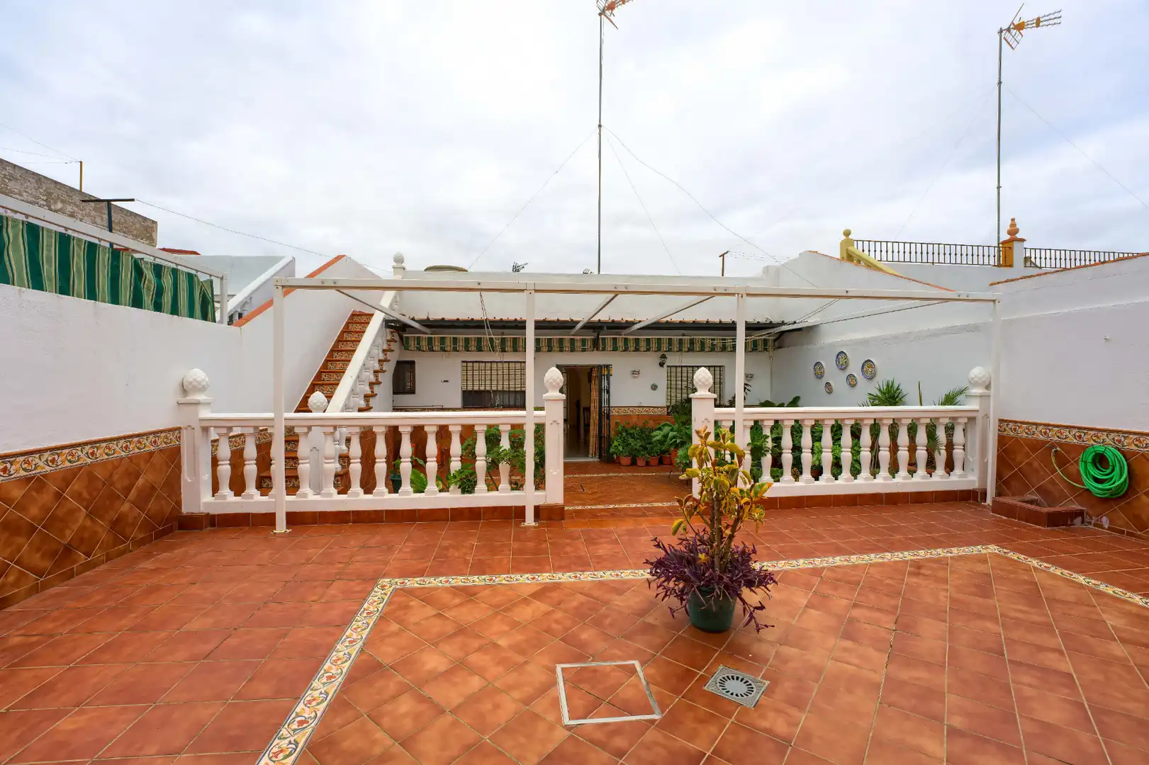 Terraza de Casa adosada en venta en Mairena del Aljarafe con Aire acondicionado, Calefacción y Jardín privado