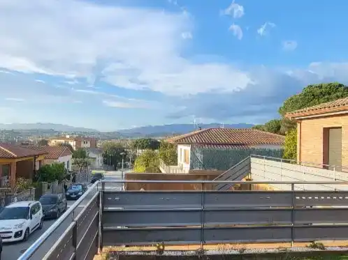 Vista exterior de Casa o xalet en venda en La Roca del Vallès amb Aire condicionat