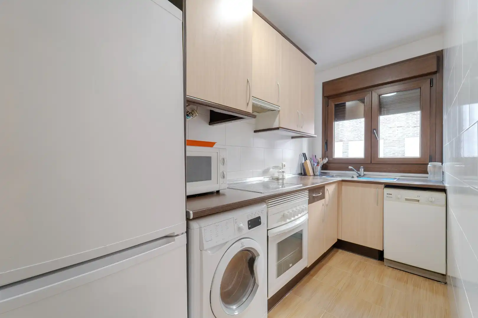 Cocina de Piso en venta en El Álamo con Calefacción, Amueblado y Horno