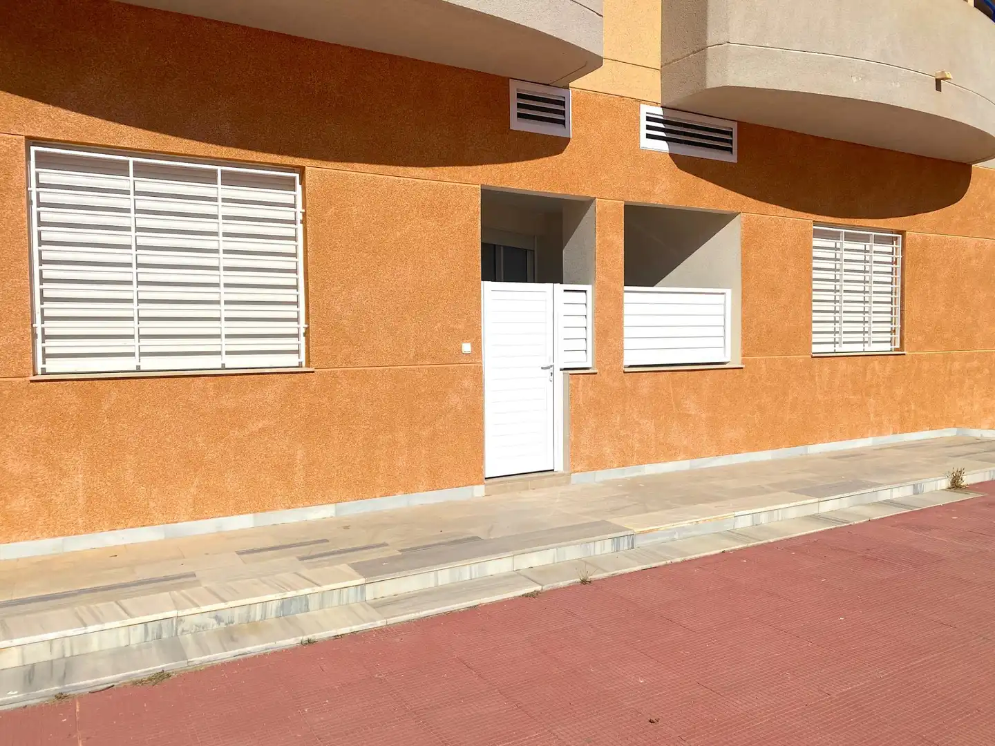 Außenansicht von Wohnungen zum Verkauf in Mazarrón mit Klimaanlage, Heizung und Terrasse