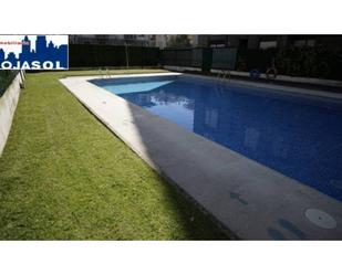 Piscina de Apartament de lloguer en Noja amb Terrassa i Piscina