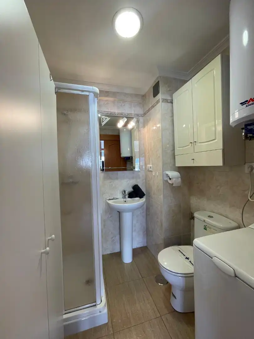 Badezimmer von Wohnungen zum Verkauf in Vélez-Málaga mit Klimaanlage, Terrasse und Gemeinschaftspool