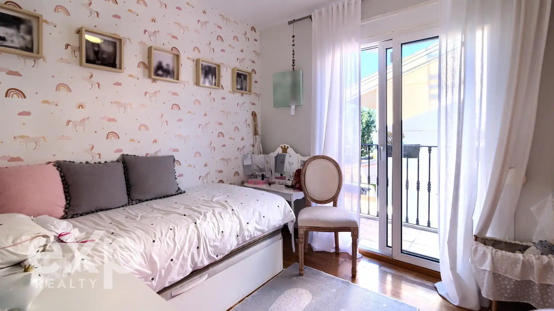 Habitación de Casa o chalet en venta en Godella con Aire acondicionado, Calefacción y Jardín privado