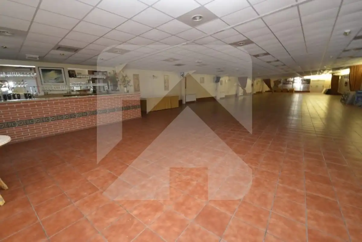 Cocina de Local en venta en Fabero con Aire acondicionado