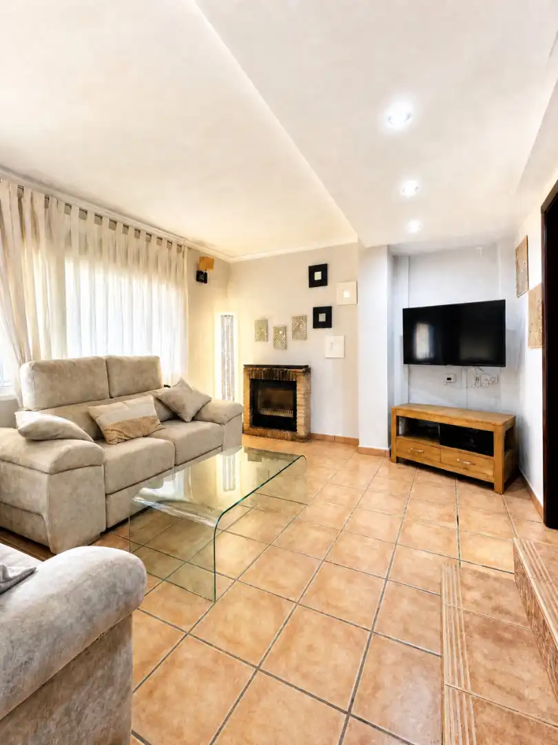 Sala de estar de Casa o chalet en venta en Montserrat con Jardín privado, Terraza y Trastero