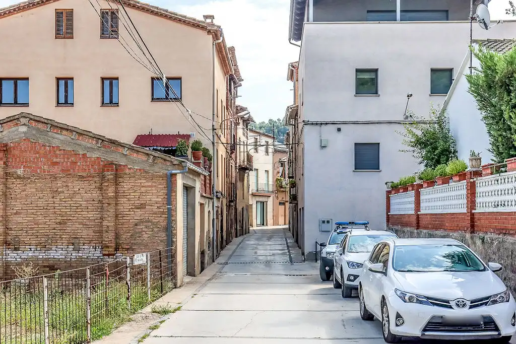 Houses for sale in C/ Esglesia, Cardona