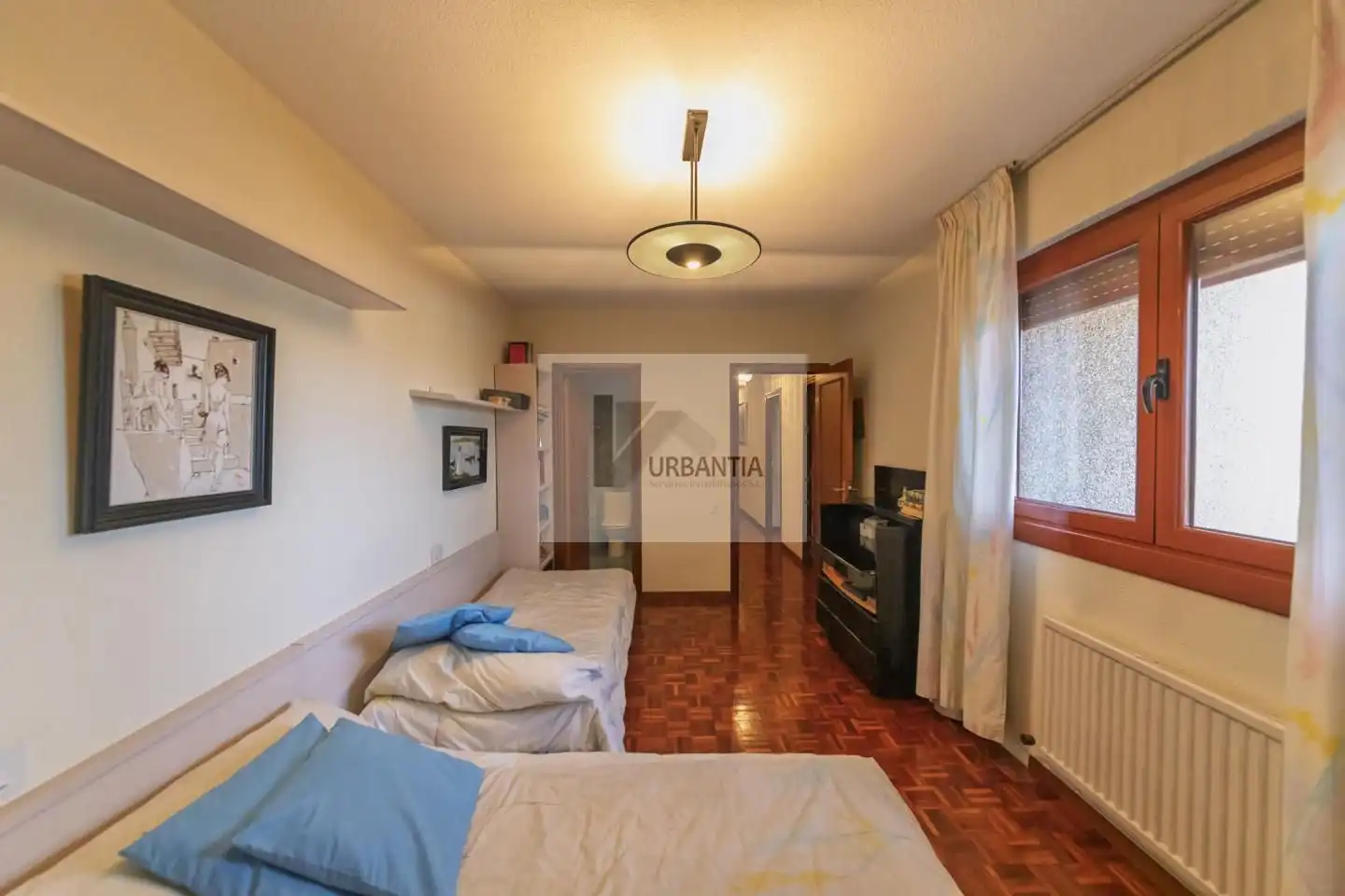 Habitación de Piso en venta en  Pamplona / Iruña con Calefacción, Parquet y Terraza
