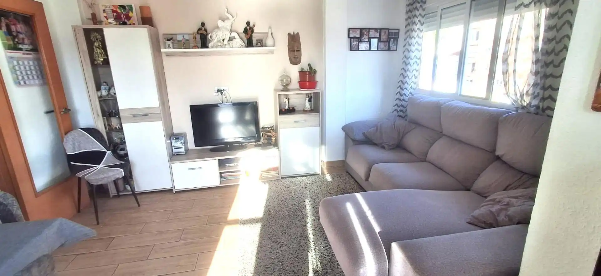 Living room of Flat for sale in Cullera  with Air Conditioner, Furnished and Balcony