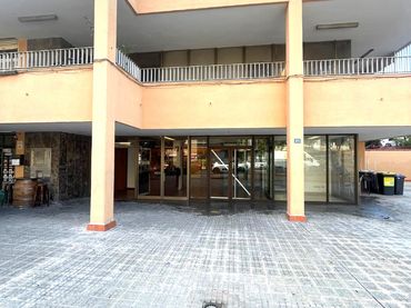 Local comercial en venta en Rambla de Pompeu Fabra