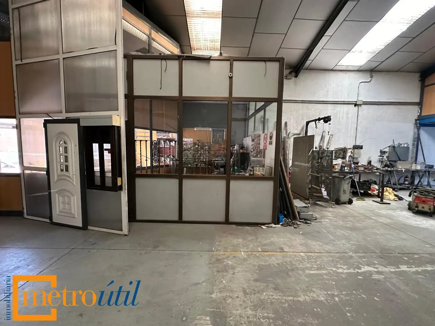 Nave industrial en venta en Villares de la Reina
